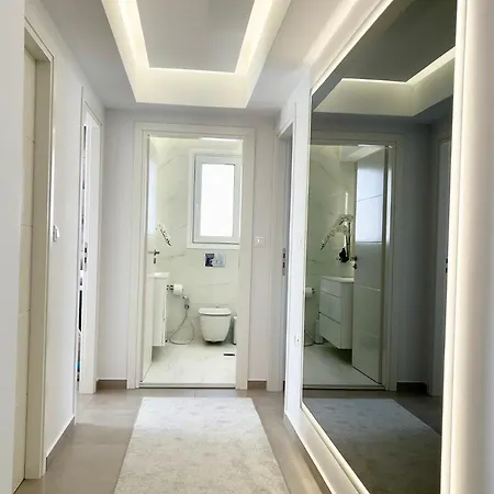 White House Kokas Luxury *