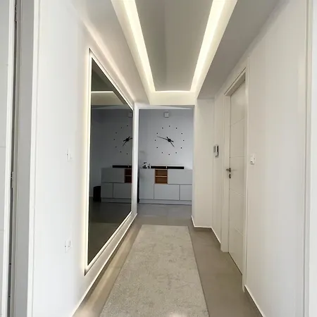 White House Kokas Luxury *
